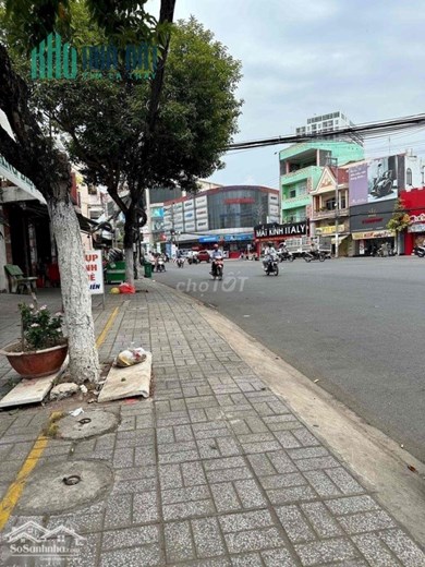 BÁN NHÀ MẶT TIỀN TRỤC ĐƯỜNG LOẠI I CỦA TP LONG XUYÊN – AG