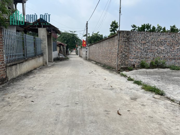 Bán 50,2m2 Đông Sơn – Quang Tiến – Sóc Sơn, đường 3.5m giá chỉ 6xx tr. Lh 0981568317