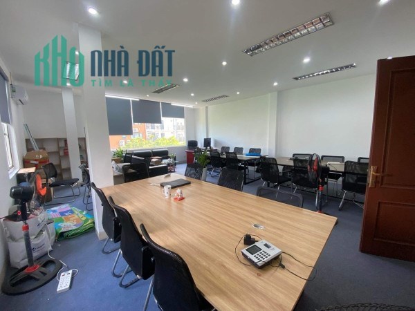 Bán Nhà Mặt Phố Cầu Giấy 55m2, Mặt Tiền 6m, Lô Góc, Vỉa Hè Kinh Doanh Chỉ 20 Tỷ