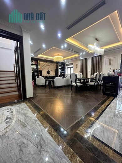 Bán nhà mặt phố đường đôi Văn Quán, Hà Đông, 210m2, mt10m đắc địa, 45 tỷ
