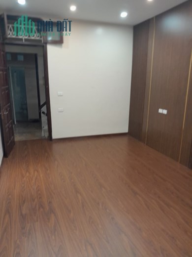 Cho thuê nhà riêng ngõ 94 Ngọc Khánh, Ba Đình, nhà rất đẹp mới