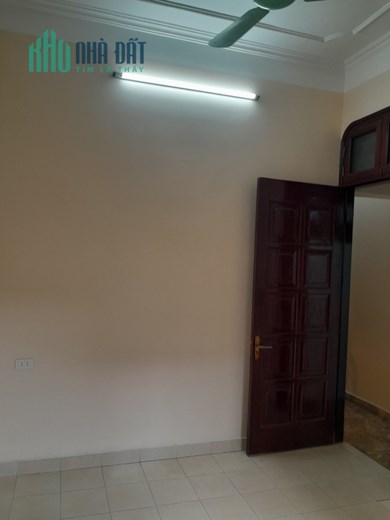 Cho thuê nhà riêng ngõ 94 Ngọc Khánh, Ba Đình, nhà rất đẹp mới