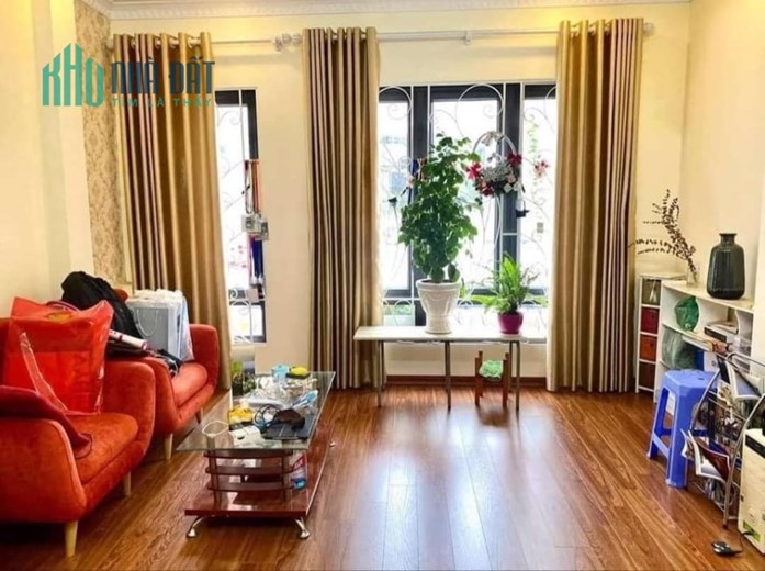Bán nhà Nguyễn Khánh Toàn, dân xây, 2 thoáng, ngõ thoáng, gần ô tô, chỉ nhỉnh 6 tỷ.