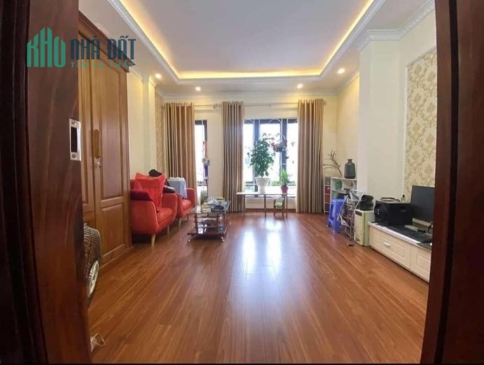 Bán nhà Nguyễn Khánh Toàn, dân xây, 2 thoáng, ngõ thoáng, gần ô tô, chỉ nhỉnh 6 tỷ.