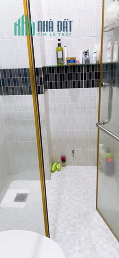 NHÀ SIÊU ĐẸP SÁT VÁCH QUẬN 1 - KHU NGUYỄN CỬU VÂN - 25M2 2 TẦNG - 3.2 TỶ.