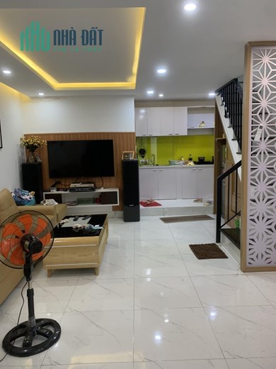 Nhà sát Mặt Tiền Nguyễn Văn Linh, lô Góc kiệt thông thoáng 3 tầng 2.24 tỷ