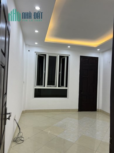Bán nhà Hào Nam 34m2 x 5 tầng, 2 thoáng, 20m oto, chỉ 5 tỷ