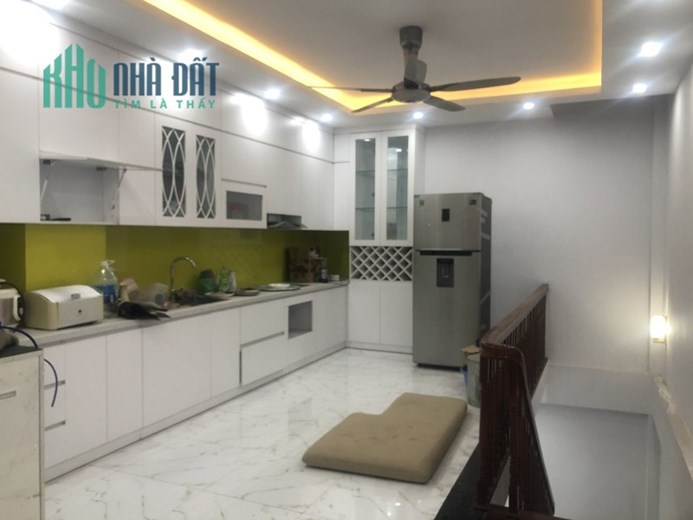 Nhỉnh 5 tỷ sở hữu nhà view gò Đống Đa 45m2 x 5 tầng, tiện ích ngập tràn