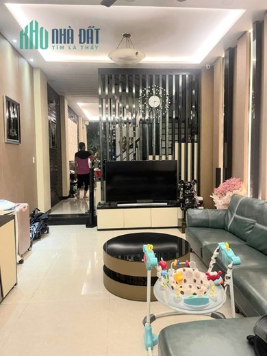 BÁN NHÀ ĐƯỜNG LÂM VĂN BỀN, VỊ TRÍ VIP CỦA Q7. KHU VỰC AN NINH, DÂN TRÍ CAO.