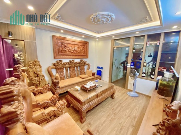 BÁN NHÀ PHỐ DƯƠNG QUẢNG HÀM 42M2 X 5T, TẶNG NỘI THẤT GẦN PHỐ 6.2 TỶ