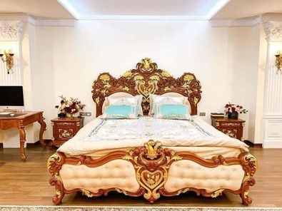 Bán Biệt Thự Tây Hồ, Lô Góc, Mặt Tiền Rộng, DT 220m2,Giá 16.3 tỷ.