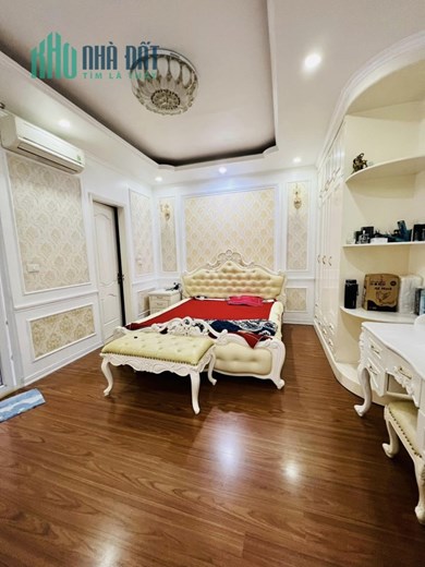 Bán Căn Hộ Tháp C Chung cư Golden Palace 99 Mễ Trì 118m2