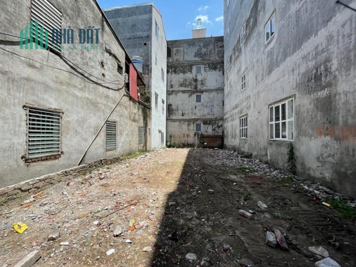 Có 102! Đống Đa, ~80m2 đất gần hồ, đường 2 ô tô, vỉa hè đá bóng, kinh doanh tốt, 13.9 tỷ
