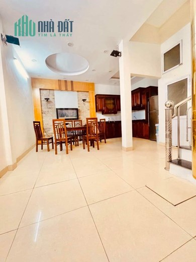BÁN NHÀ TẠ QUANG BỬU- HAI BÀ TRƯNG. DT 39M2-4 T. CÁCH PHỐ 12M. NGÕ THÔNG NHÀ ĐẸP THOÁNG. GIÁ 4,1 TỶ