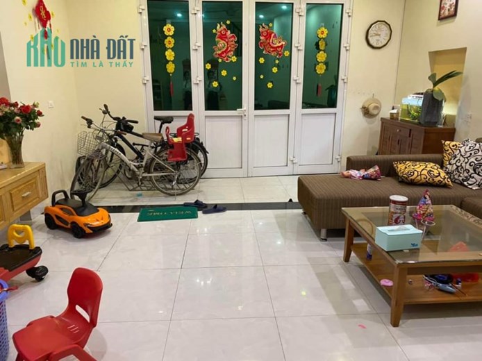 BÁN NHÀ LÊ THANH NGHỊ - HAI BÀ TRƯNG. DTSD 166M2-4T. NHÀ 2 THOÁNG- CÁCH PHỐ 25M. Ở LUÔN . GIÁ 4,2 TỶ