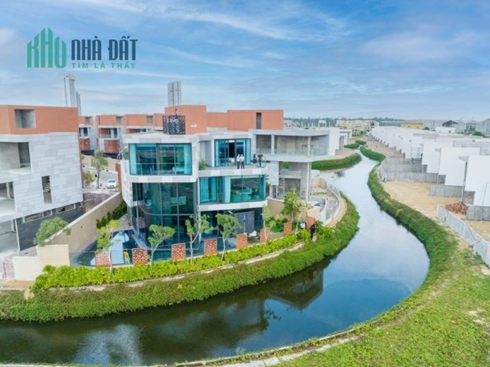 SỞ HỮU NGAY CĂN  BIỆT THỰ KHÉP KÍN VEN SÔNG  Regal Victoria Tại  TX.Điện Bàn, T.Quảng Nam