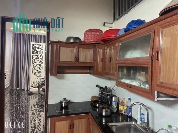 Bán nhà Phan Đình giót, Hà Đông, 80 m2, 3 tầng, 5,3 mặt tiền, giá thương lượng.c