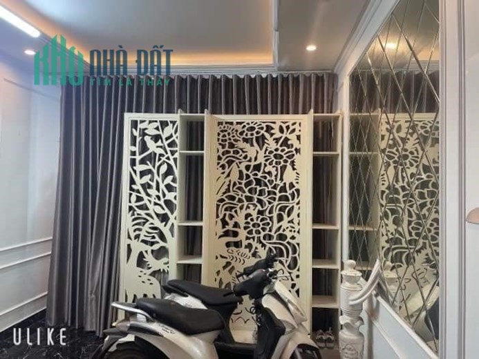 Bán nhà Phan Đình giót, Hà Đông, 80 m2, 3 tầng, 5,3 mặt tiền, giá thương lượng.c