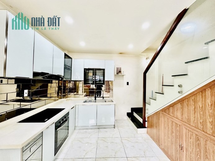 Nhà mặt tiền kinh doanh đường Trình Đình Trọng quận Tân Phú nhỉnh 8ty.