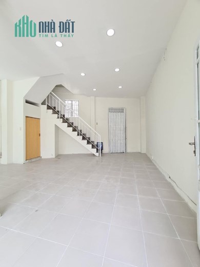 Mặt tiền Nguyễn Văn Linh Q7 kinh doanh spa cty văn phòng dòng tiền 30 triệu , giá giảm sâu chỉ 10