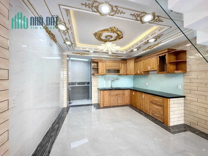 Chỉ 5,2 tỷ, nhà Bình Tân, khu đồng bộ, 5 tầng, 4PN, 5WC, gần QL1.