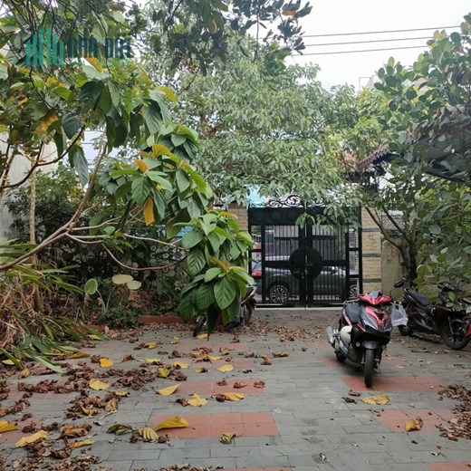 Bán Biệt thự mặt tiền Linh Xuân Thủ Đức, ngang 10m, đường rộng 8m, 530m2, giá chỉ hơn 18 tỷ.