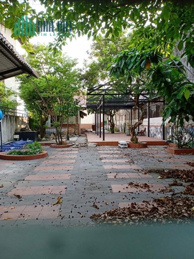 Bán Biệt thự mặt tiền Linh Xuân Thủ Đức, ngang 10m, đường rộng 8m, 530m2, giá chỉ hơn 18 tỷ.