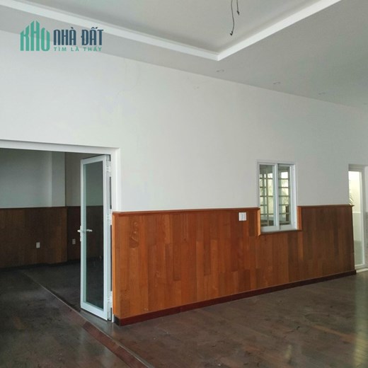 Bán Biệt thự mặt tiền Linh Xuân Thủ Đức, ngang 10m, đường rộng 8m, 530m2, giá chỉ hơn 18 tỷ.