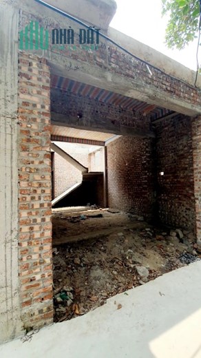 BÁN ĐẤT TÀNG NHÀ XÂY THÔ, LÔ GÓC, THÔNG. DT 48.9M, NỞ HẬU TẠI QUANG MINH, GIÁ HƠN 1 TỶ