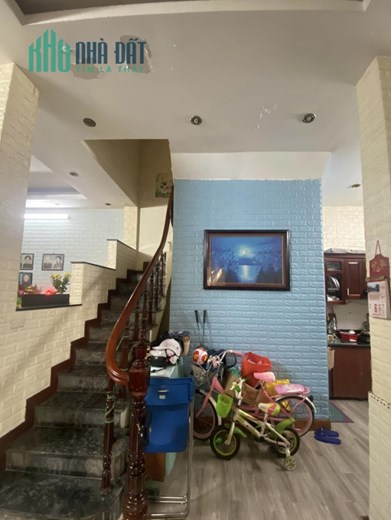 QUÁ HIẾM TRẦN DUY HƯNG - LÔ GÓC – BÁN ĐẤT TẶNG NHÀ - VÀI BƯỚC RA PHỐ - NGÕ RỘNG – 48 M2, 5.6 TỶ