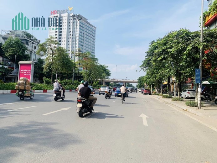 Bán Nhà Mặt Phố Văn Cao,Quận Ba Đình. Diện tích 50m2 x 5 Tầng, Thang Máy Nhập, Mặt Tiền 5.1m. Vỉa