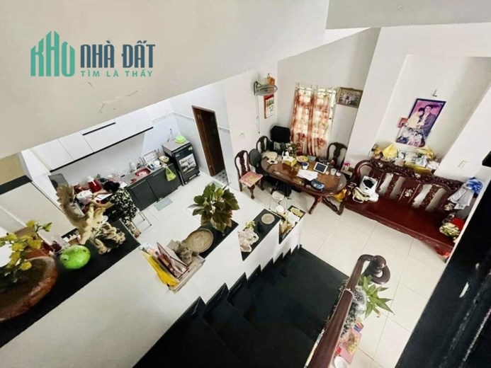Nhà Mặt Tiền Kinh Doanh Phường Tân Quý quận Tân Phú 5.1Mx13M nhỉnh 5tỷ.