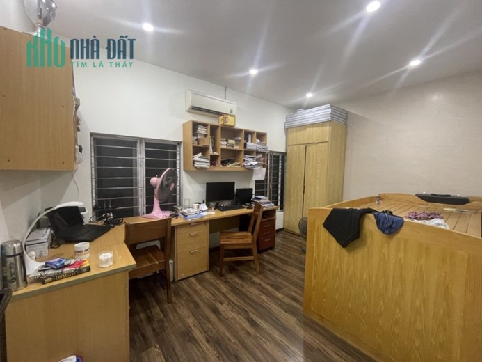 🌟Trần Quốc Hoàn🌟PHÂN LÔ BỘ CÔNG AN - NHÀ ĐẸP - Ô TÔ TRÁNH - Ở SƯỚNG - KINH DOANH VP  ĐỈNH 🌟58m,