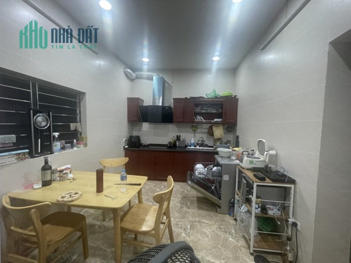 🌟Trần Quốc Hoàn🌟PHÂN LÔ BỘ CÔNG AN - NHÀ ĐẸP - Ô TÔ TRÁNH - Ở SƯỚNG - KINH DOANH VP  ĐỈNH 🌟58m,