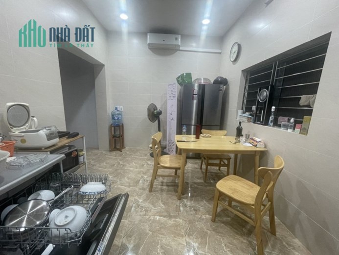 🌟Trần Quốc Hoàn🌟PHÂN LÔ BỘ CÔNG AN - NHÀ ĐẸP - Ô TÔ TRÁNH - Ở SƯỚNG - KINH DOANH VP  ĐỈNH 🌟58m,
