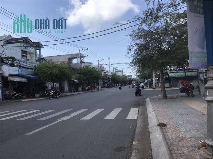 Cho thuê mặt bằng đường Nguyễn Hữu Cảnh, TPVT 5tr/t sạch sẽ