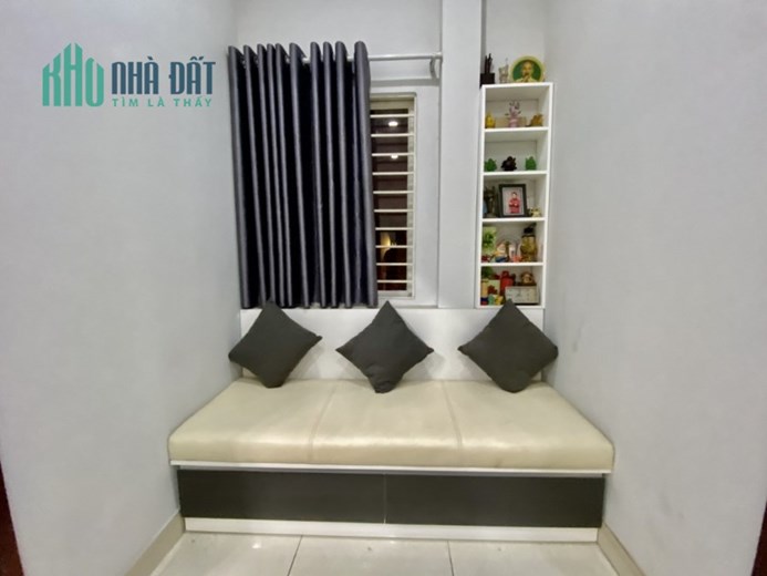 *Bán Gấp Nhà mặt tiền Lý Tuệ Tân Phú 66m2 ngang 5 bề thế 2 Tầng Giá 5tyx