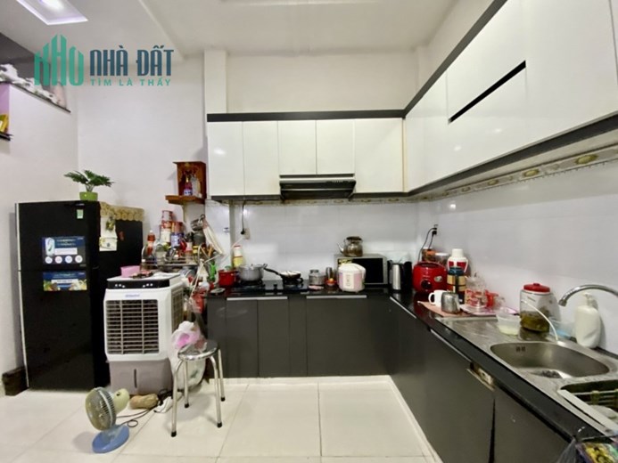*Bán Gấp Nhà mặt tiền Lý Tuệ Tân Phú 66m2 ngang 5 bề thế 2 Tầng Giá 5tyx