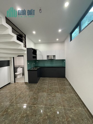 Bán nhà Bồ Đề,Long Biên 42m2 ,3 tầng ,Mt 5m ,nhà đẹp ,gần hồ giá nhỉnh 4 tỷ