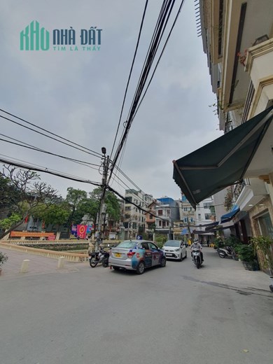 85m Mặt Tiền 6m.Bán Đất Tặng Nhà. Nhà Phân Lô Ô Tô Tránh. Ngõ Thông Tứ Tung. Chủ Nhà Cần Bán Gấp.