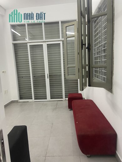 Cho thuê nhà nguyên căn Trần Quốc Toản Hoàn Kiếm 35m2 x 5T