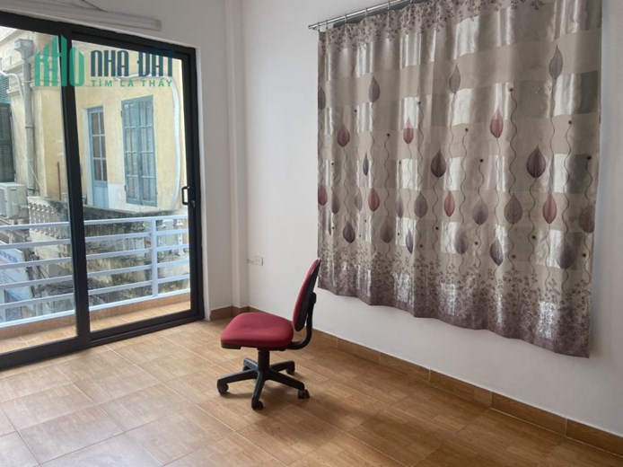 Cho thuê nhà nguyên căn Trần Quốc Toản Hoàn Kiếm 35m2 x 5T