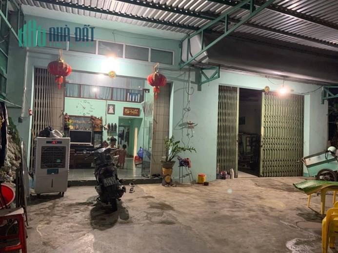 Bán Nhà Mặt Tiền Âu Cơ P. Bùi Thị Xuân Quy Nhơn , 257,8m2 , Cấp 4, Giá 2 Tỷ 500Tr