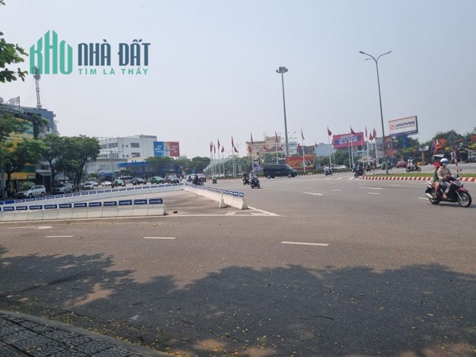 Bán nhà lô góc Nguyễn Hữu Thọ ngay cổng sân bay Đà Nẵng giá rẻ