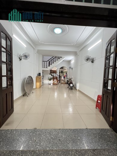 NHÀ ĐẸP - GIÁ TỐT -  BÁN NHANH CĂN NHÀ Đẹp Vị Trí Đắc Địa Tại Quận 12