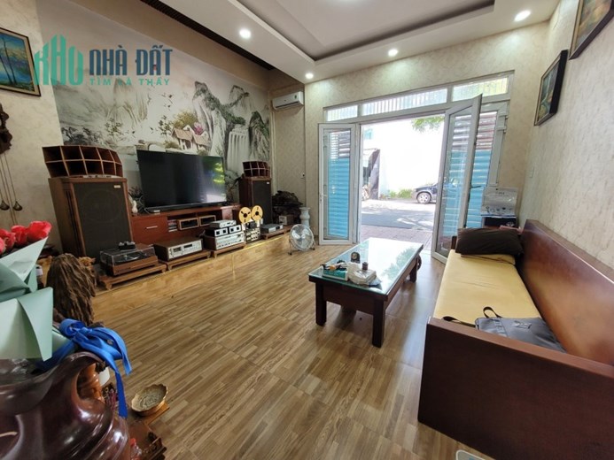 CHO THUÊ NHÀ LÔ GÓC KĐT HÀ QUANG 2, GIÁ 38TR/THÁNG