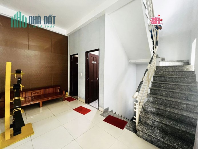 BIỆT THỰ LÔ GÓC 2 MẶT TIỀN ĐƯỜNG 12M, NGAY KHU NAM LONG, NGANG 50M, GẦN 300M2, 3 TẦNG, NỘI THẤT CAO