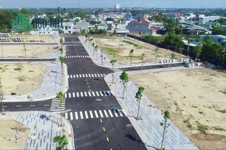 Nhà cần tiền gấp cần ra lô đất cạnh KCN Becamex, mt 17m giá 900tr