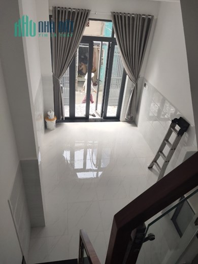 bán nhà đường số 6 , phường 6 - quận 4 , hẻm xe hơi , xây dựng 4 tang có 7 PN.