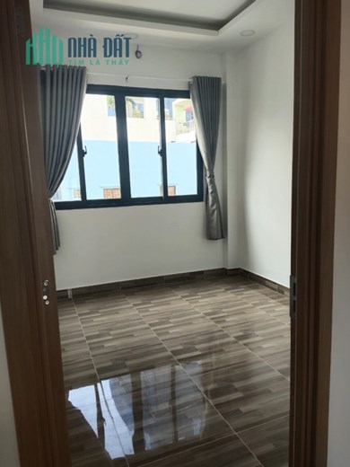 bán nhà đường số 6 , phường 6 - quận 4 , hẻm xe hơi , xây dựng 4 tang có 7 PN.